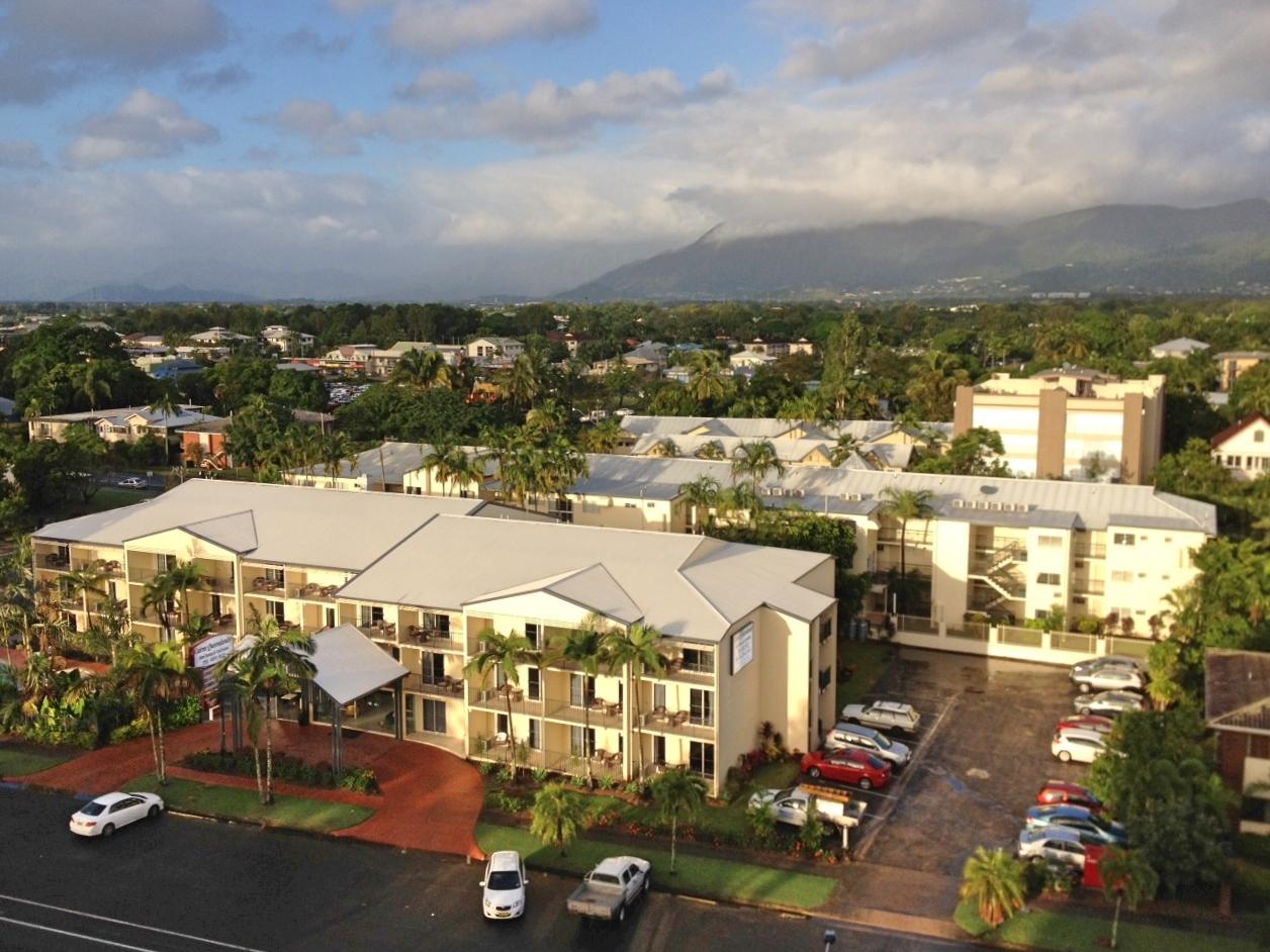 Cairns Queenslander Hotel & Apartments Bagian luar foto