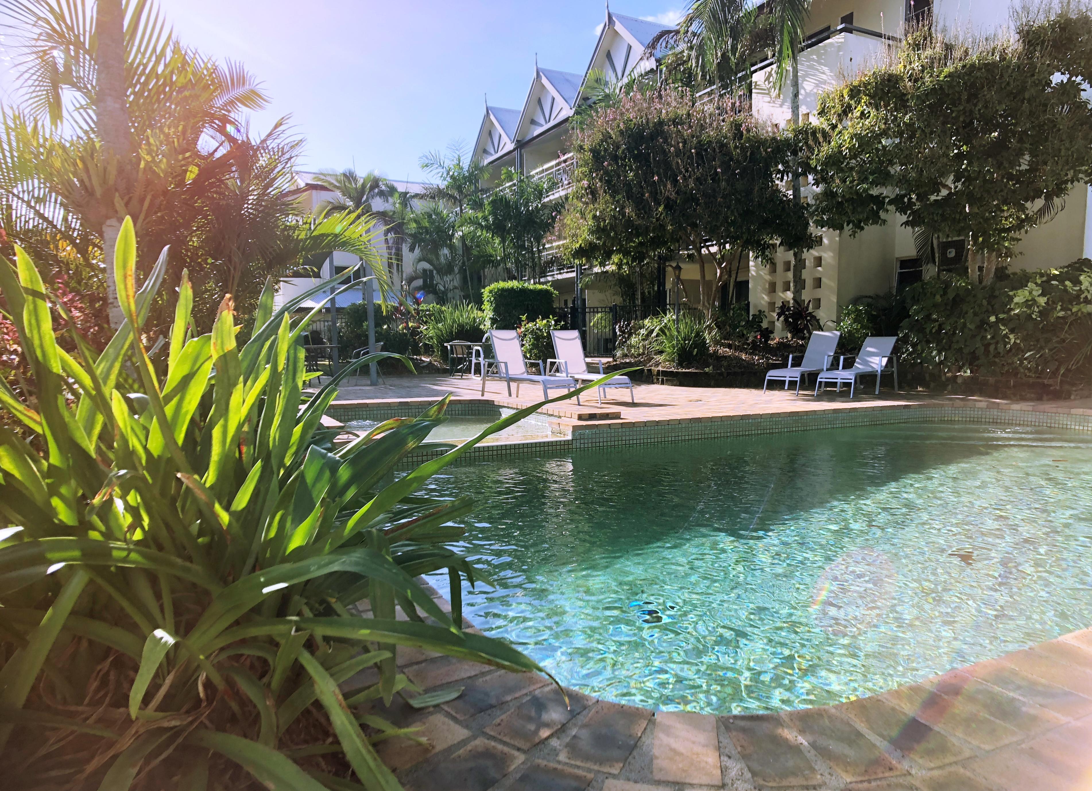 Cairns Queenslander Hotel & Apartments Bagian luar foto